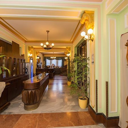 Hotel Tisza és Thermálfürdő Szolnok Exterior foto
