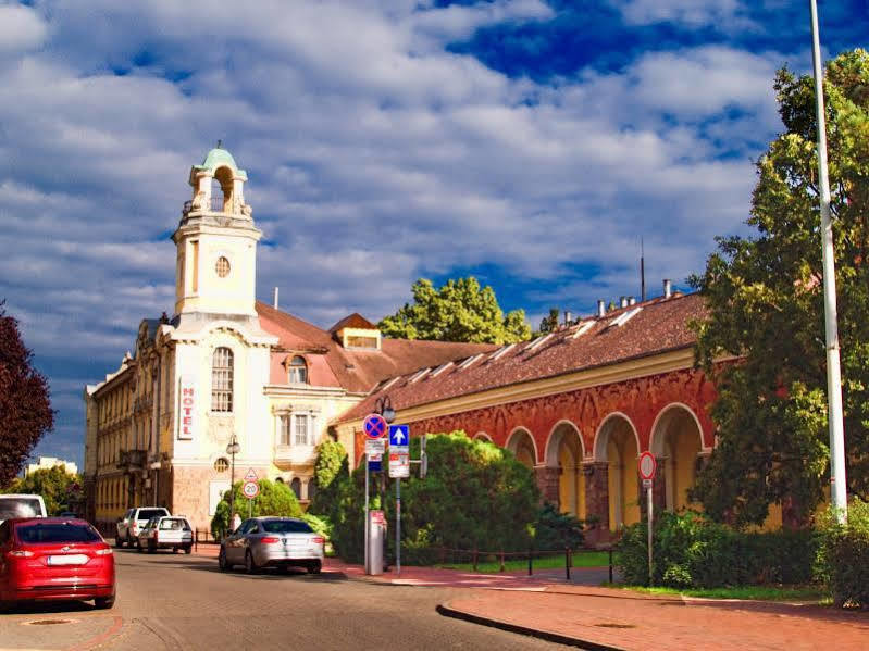 Hotel Tisza és Thermálfürdő Szolnok Exterior foto